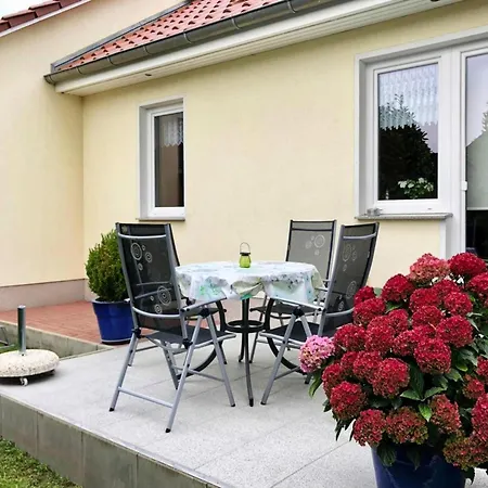 Doppelhaushaelfte, לובמין