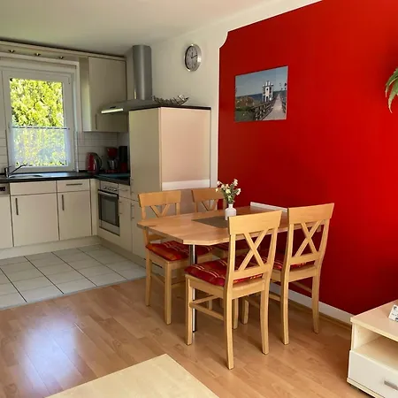 Doppelhaushaelfte, לובמין