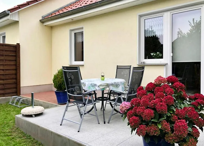 Gemuetliche Doppelhaushaelfte In 루브민