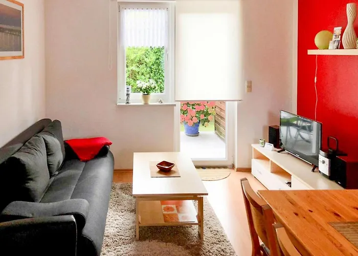 Gemuetliche Doppelhaushaelfte In 펜션 루브민