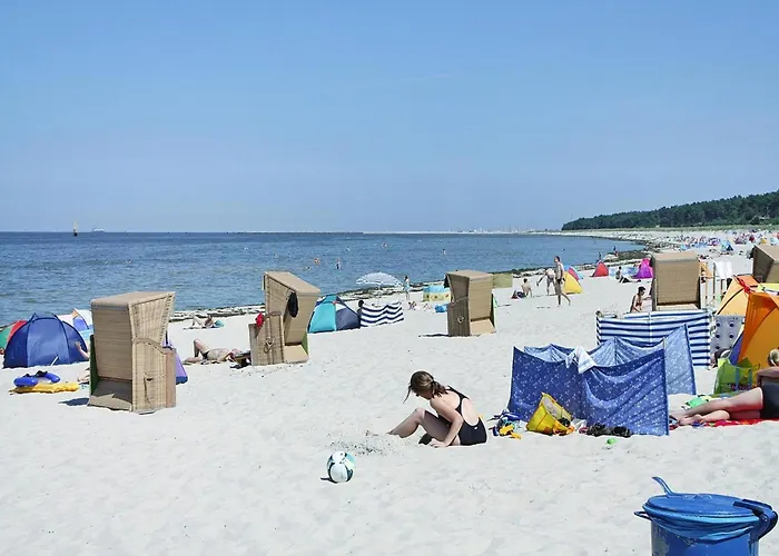 Gemuetliche Doppelhaushaelfte In * 루브민